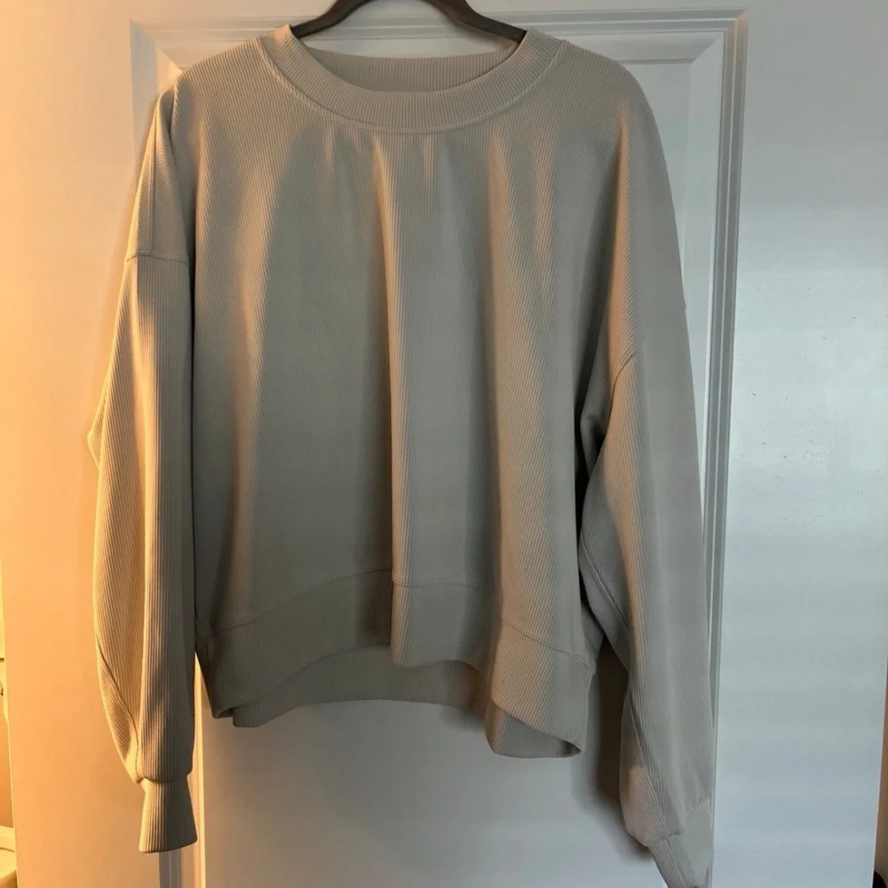 Lululemon Athletica Softstreme Ribbed Bone Perfectly Oversized Cropped Crew - Picture 5 of 6